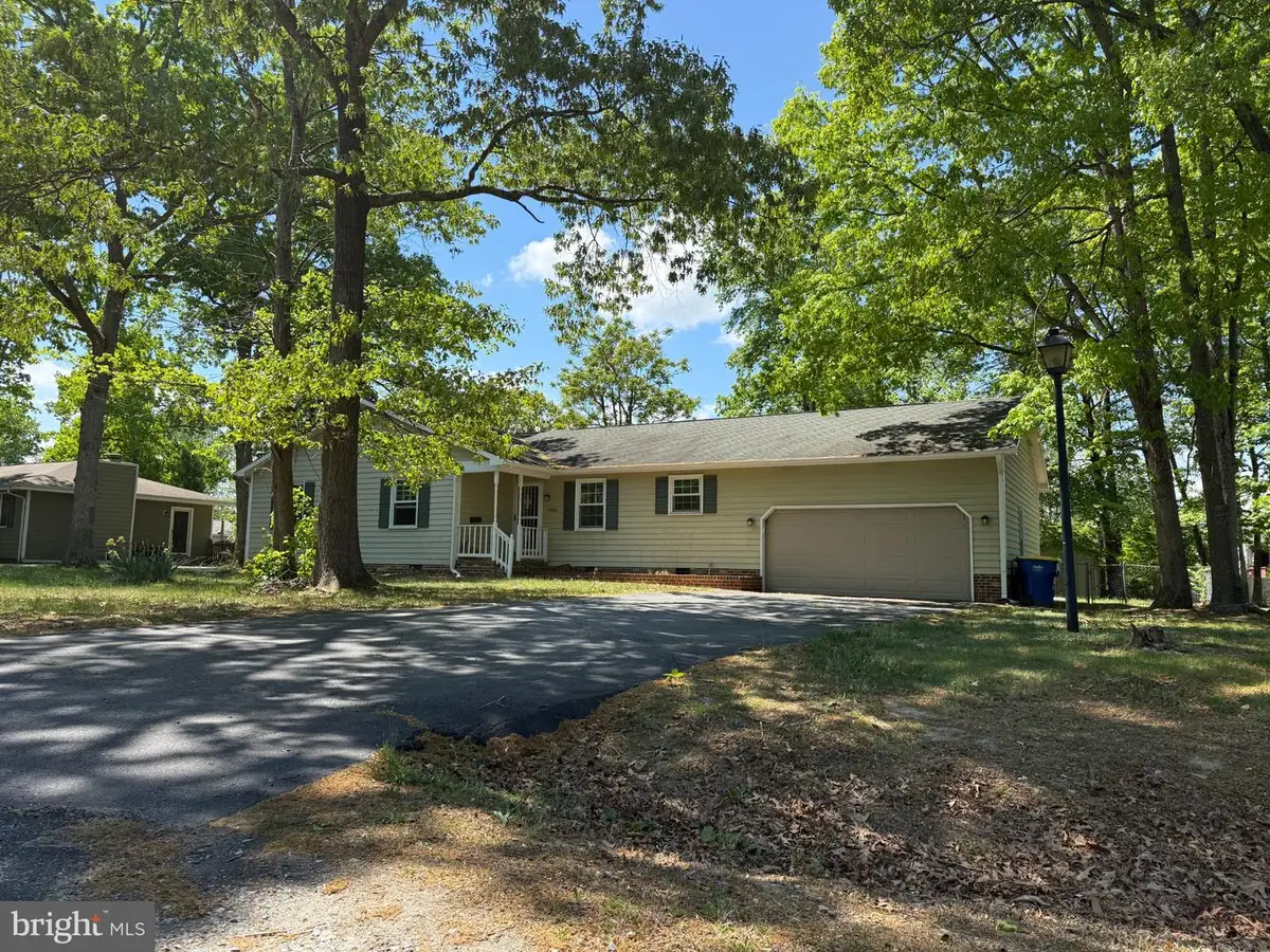 10800 Woodland Dr, Fredericksburg, VA 22407 - #1
