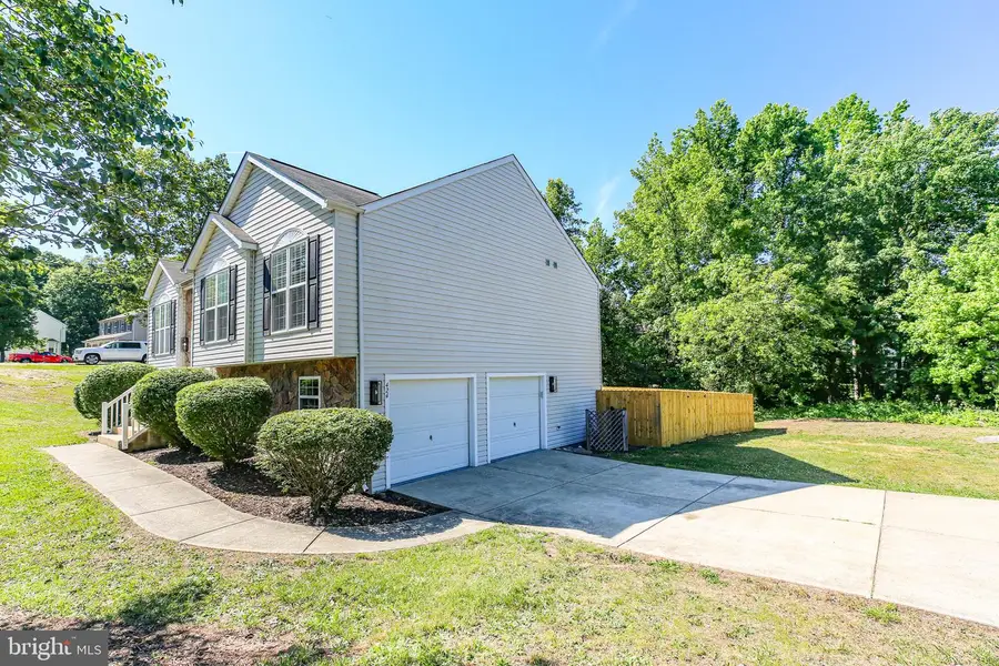 424 Laurel Ave, Fredericksburg, VA 22408 - #2