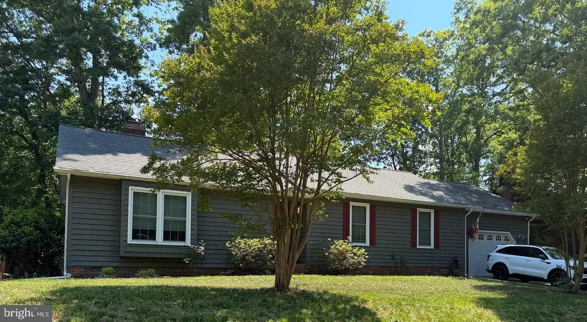 204 Bowen Dr, Fredericksburg, VA 22407 - #1