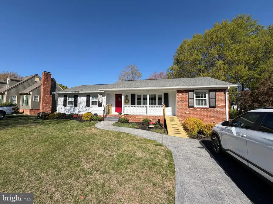 313 Laurel Ave, Fredericksburg, VA 22408 - #2
