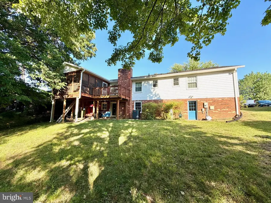 313 Laurel Ave, Fredericksburg, VA 22408 - #3