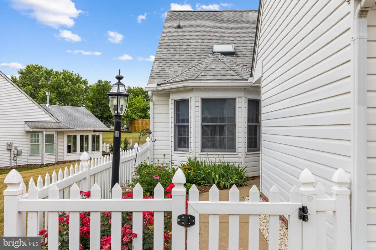 11330 Savannah Dr, Fredericksburg, VA 22407 - #1