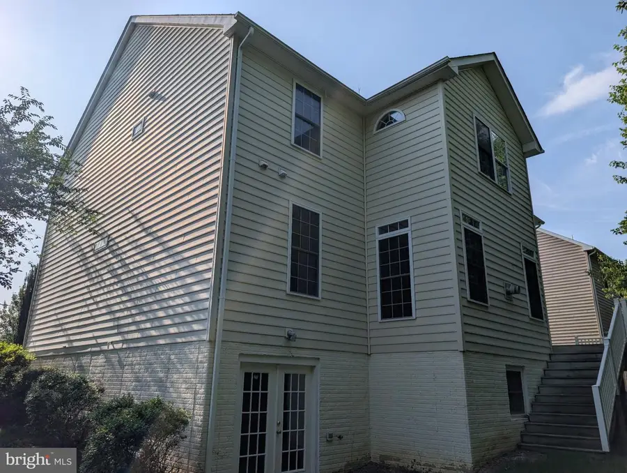 9912 Holland Meadows Ct, Fredericksburg, VA 22408 - #3