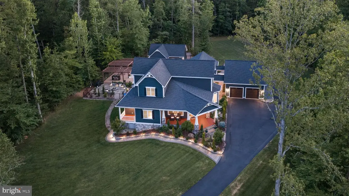 6912 Barclay Dr, Fredericksburg, VA 22407 - #1