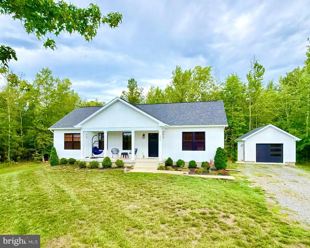 9807 Robert E Lee Dr, Spotsylvania, VA 22551 - #1