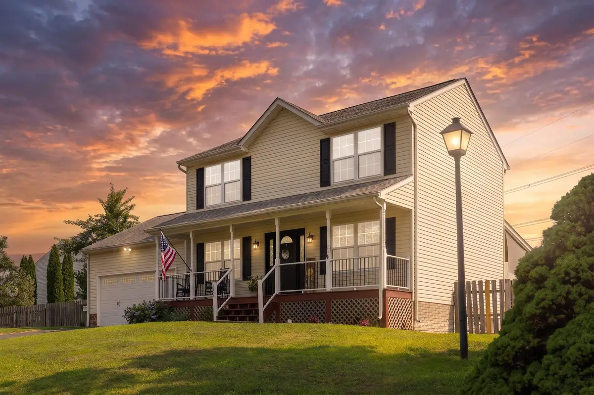 12110 Stonehenge Dr, Fredericksburg, VA 22407 - #1