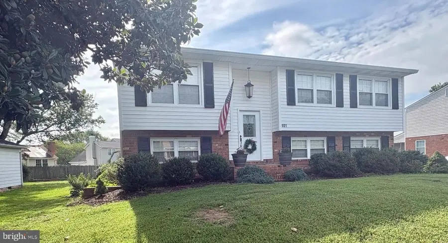 801 Kilarney Dr, Fredericksburg, VA 22407 - #2