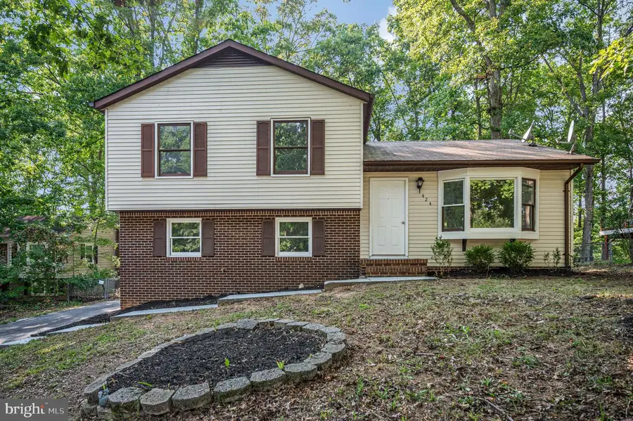 424 Albany St, Fredericksburg, VA 22407 - #2