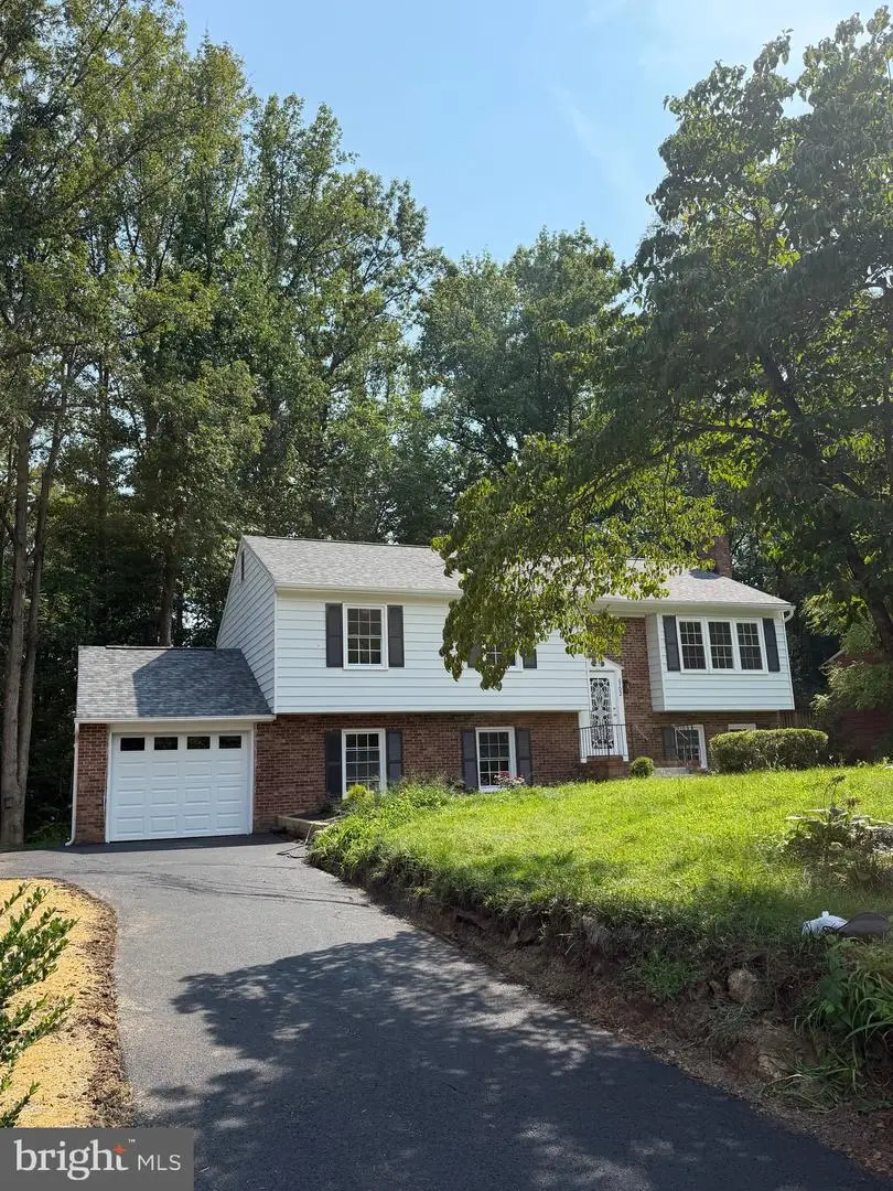 6702 Stansbury Ct, Fredericksburg, VA 22407 - #1