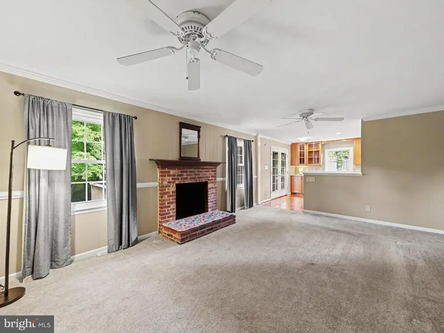 313 Laurel Ave, Fredericksburg, VA 22408 - #3