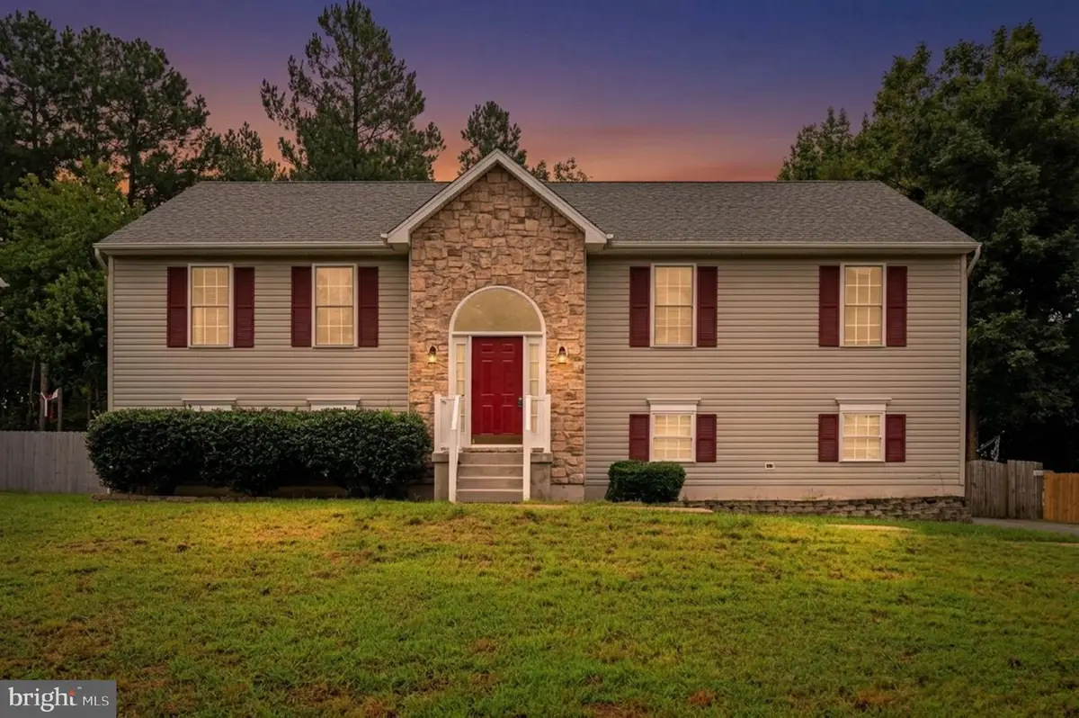 3807 Lancaster Ring Rd, Fredericksburg, VA 22408 - #1