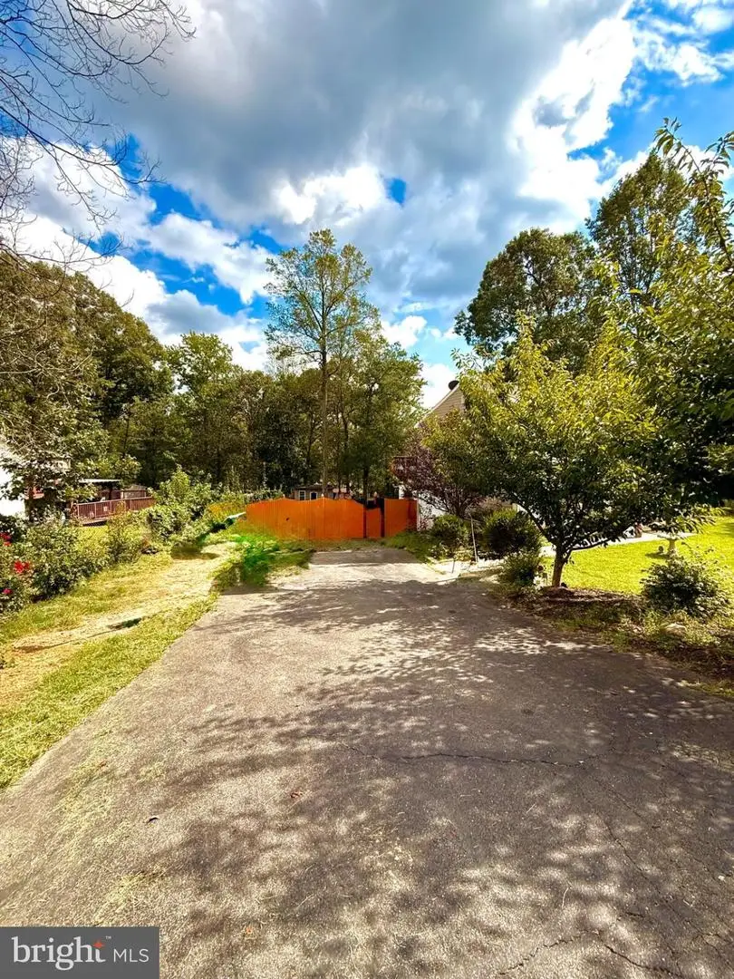 10411 Forest Hill Ct, Fredericksburg, VA 22408 - #3