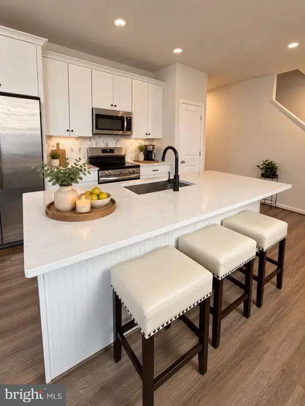 4227 Command Field Ct, FREDERICKSBURG, VA 22408