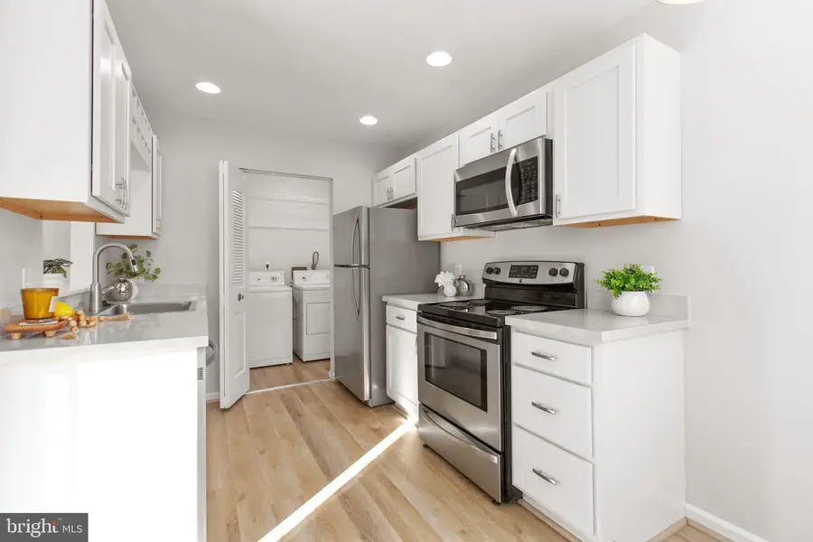 11198 Brunswick Pl, Fredericksburg, VA 22407 - #2