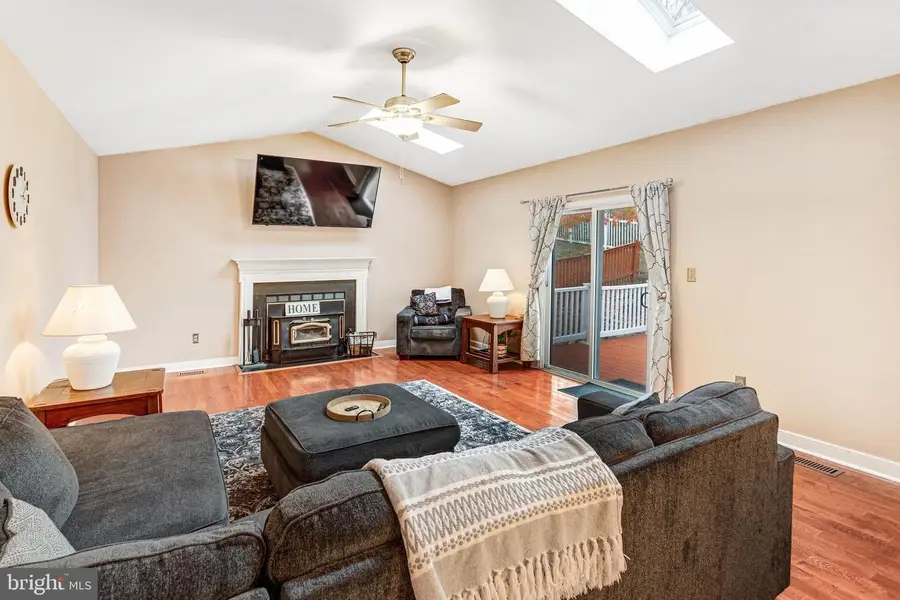 21 Little Brook Cir, Fredericksburg, VA 22405 - Image #3