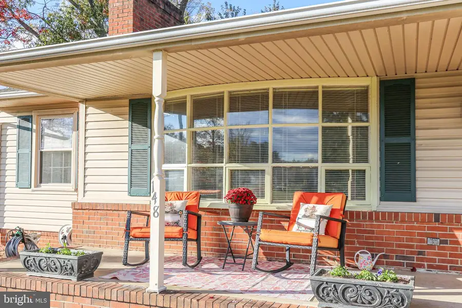 148 Sanford Dr, Fredericksburg, VA 22406 - Image #2