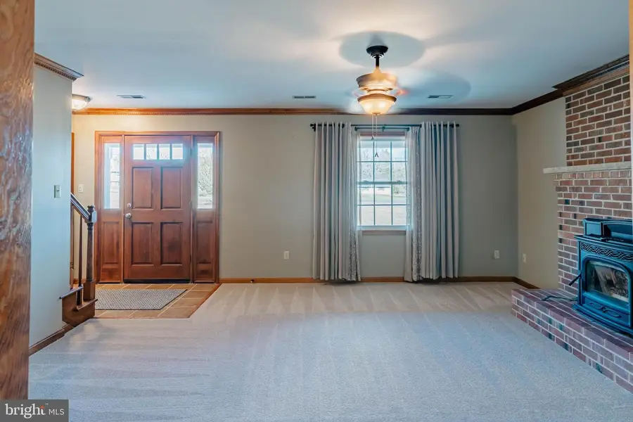 6 Little Creek Ln, Fredericksburg, VA 22405 - Image #2