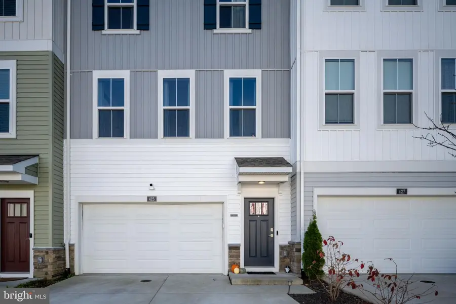 425 Snowberry Ln, Fredericksburg, VA 22405 - Image #2