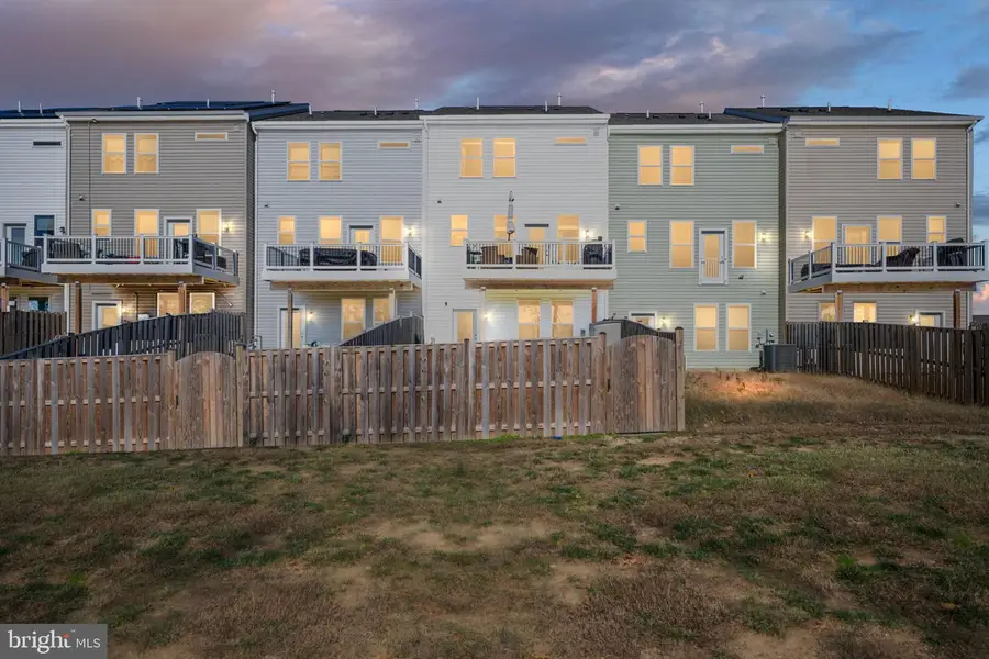 425 Snowberry Ln, Fredericksburg, VA 22405 - Image #3