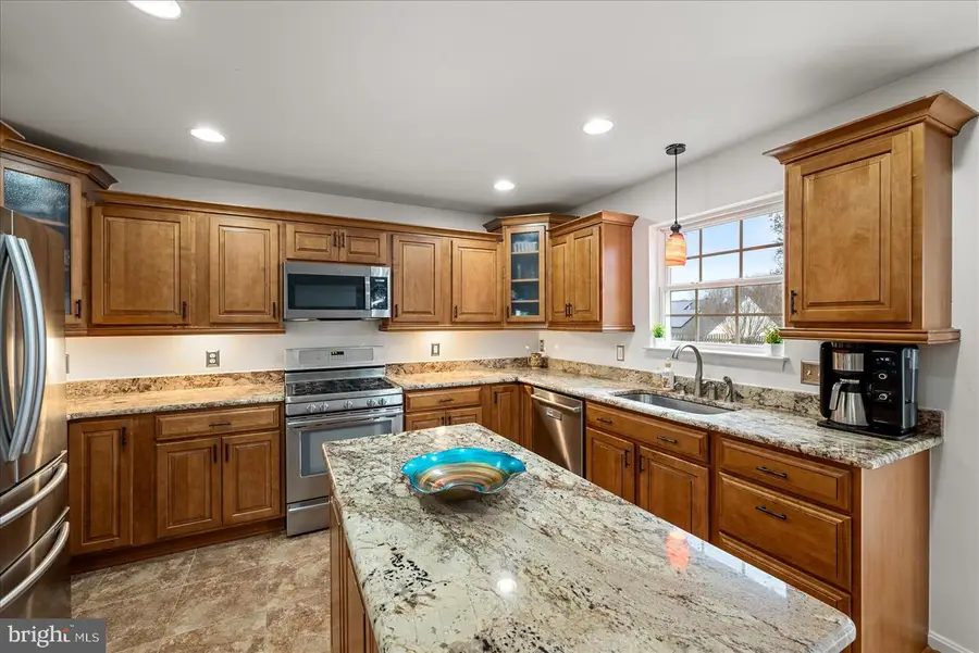 28 Basalt Dr, Fredericksburg, VA 22406 - Image #2