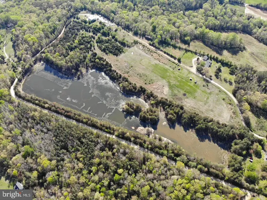 125 Perry Winkle Ln, Fredericksburg, VA 22405 - #3