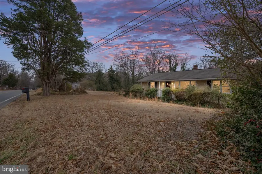 742 White Oak Rd, Fredericksburg, VA 22405 - Image #3