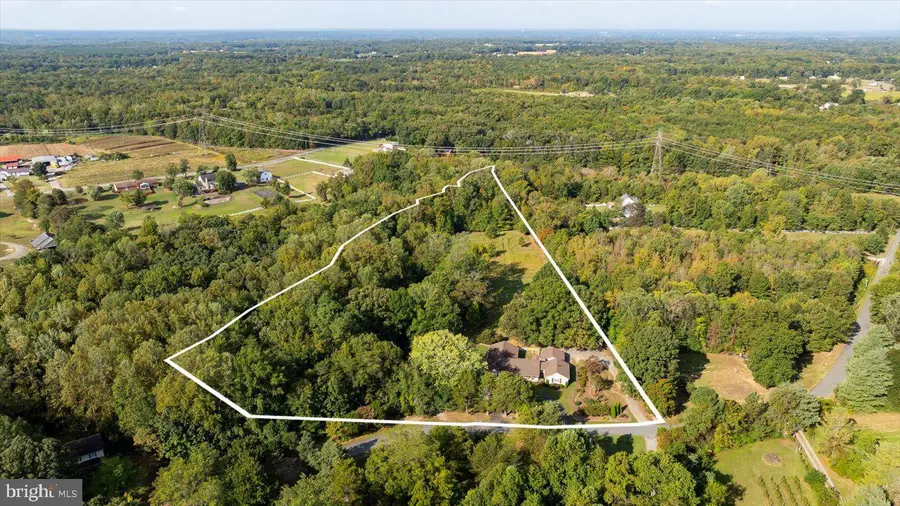 54 Hudson Rd, Fredericksburg, VA 22405 - #2