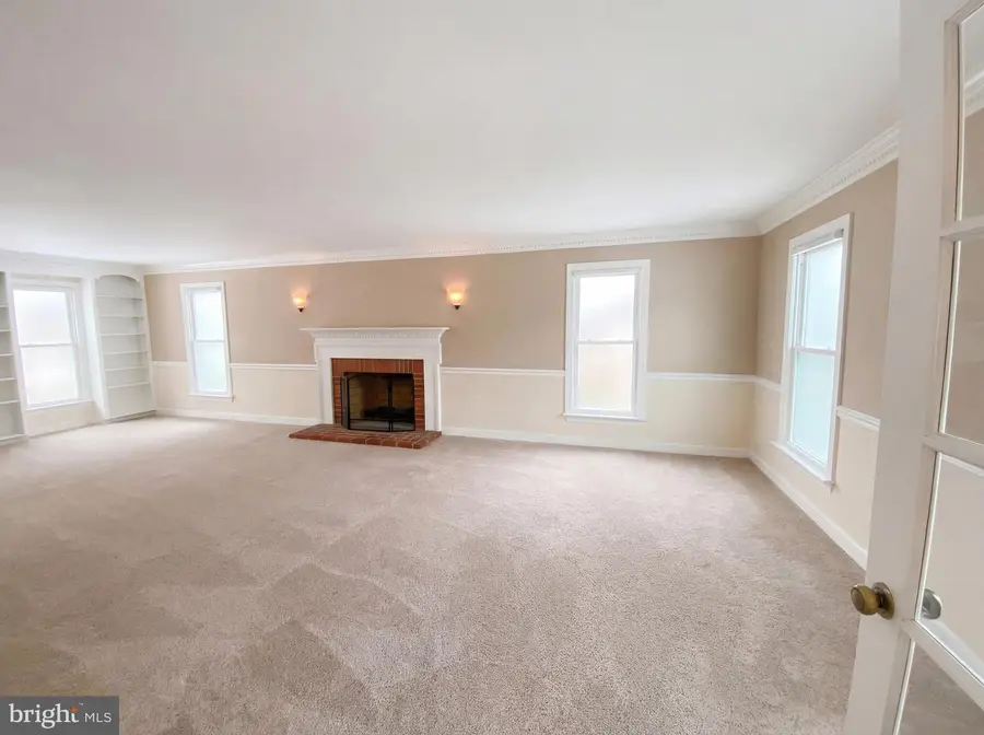 502 Collingwood Dr, Fredericksburg, VA 22405 - #3