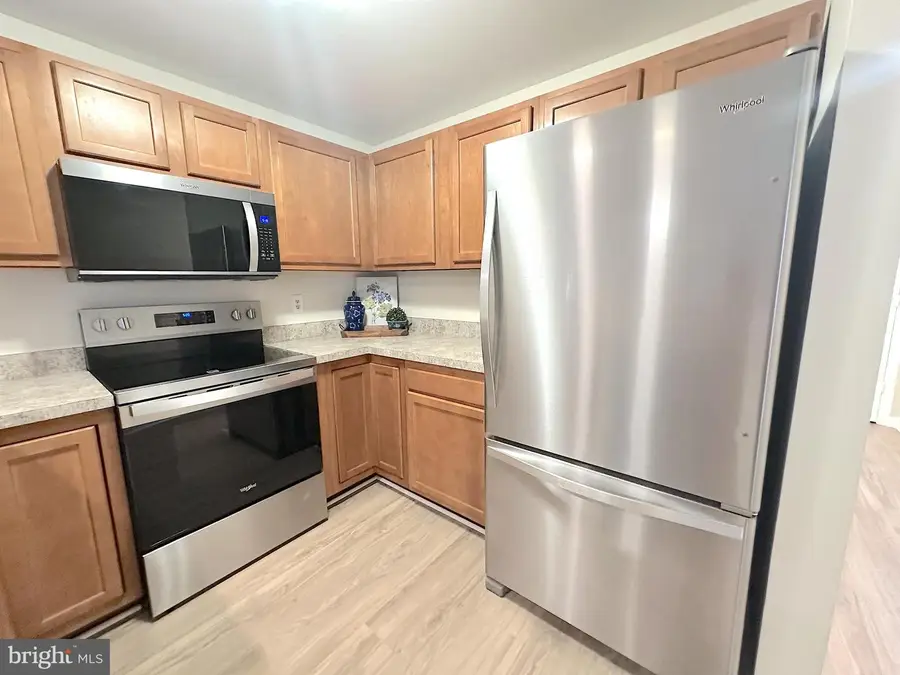 102 Grosvenor Ln #102, Stafford, VA 22554 - #3