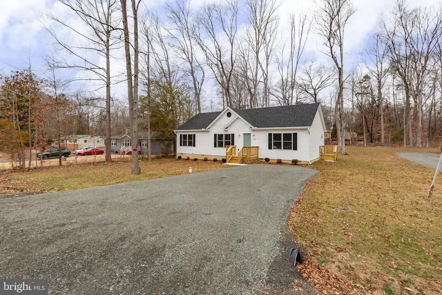 24 Breezy Hill Dr, Stafford, VA 22556 - #2