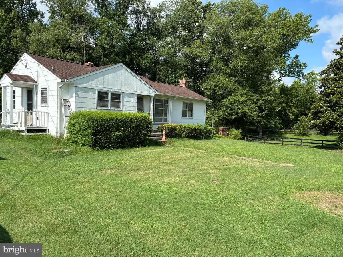 24 Virginia Ave, Fredericksburg, VA 22405 - #1