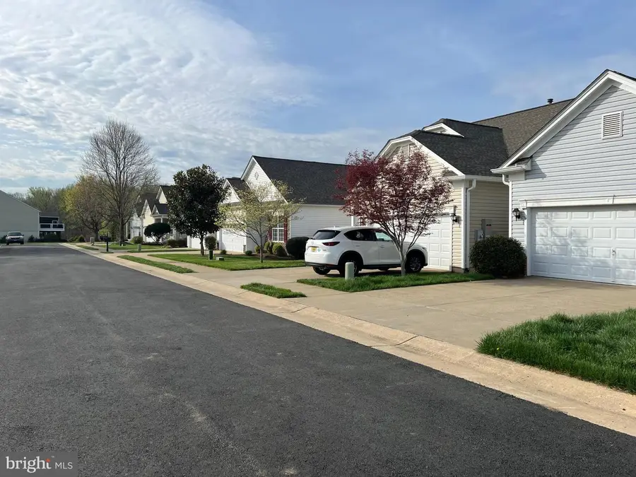 27 Hanover Ct, Fredericksburg, VA 22406 - #3