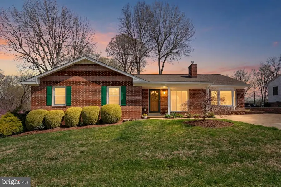 910 Carol Ln, Fredericksburg, VA 22405 - #2