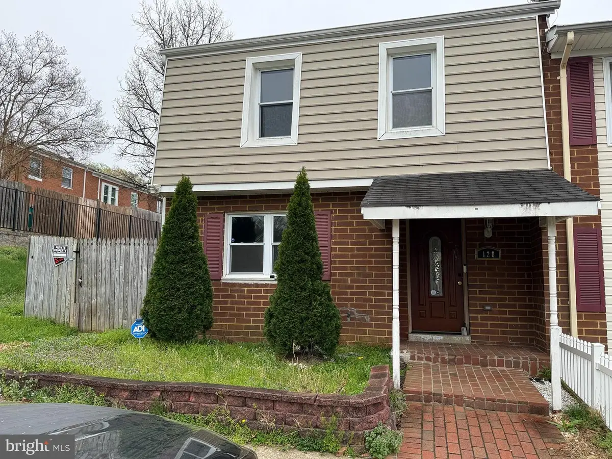 128 Oak Dr, Stafford, VA 22554 - #1