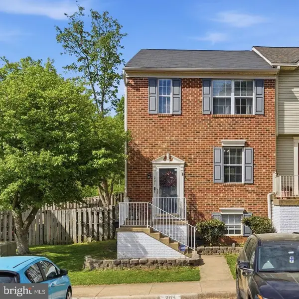 201 Mews Ct, STAFFORD, VA 22556