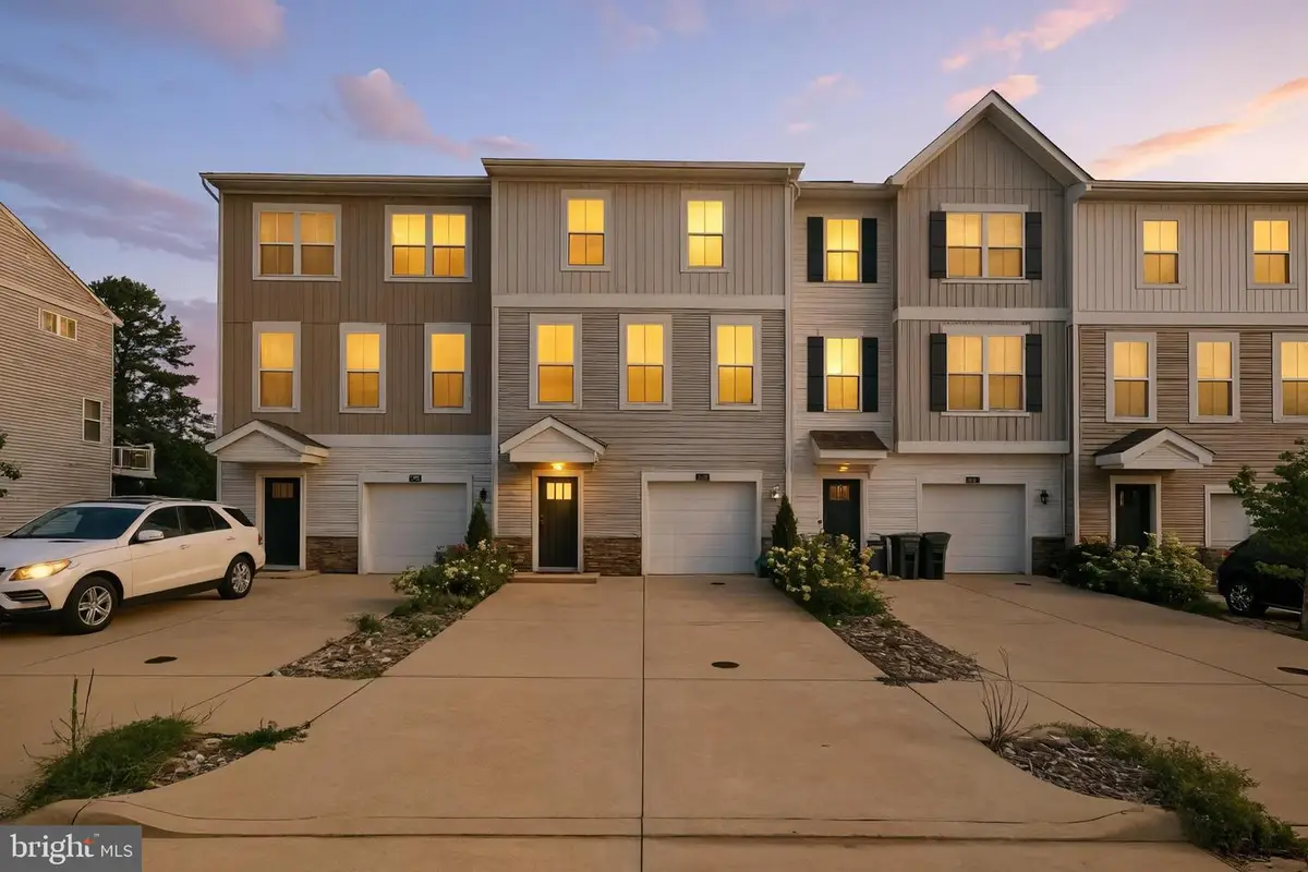 406 Honeyberry Ln, Fredericksburg, VA 22405 - #1
