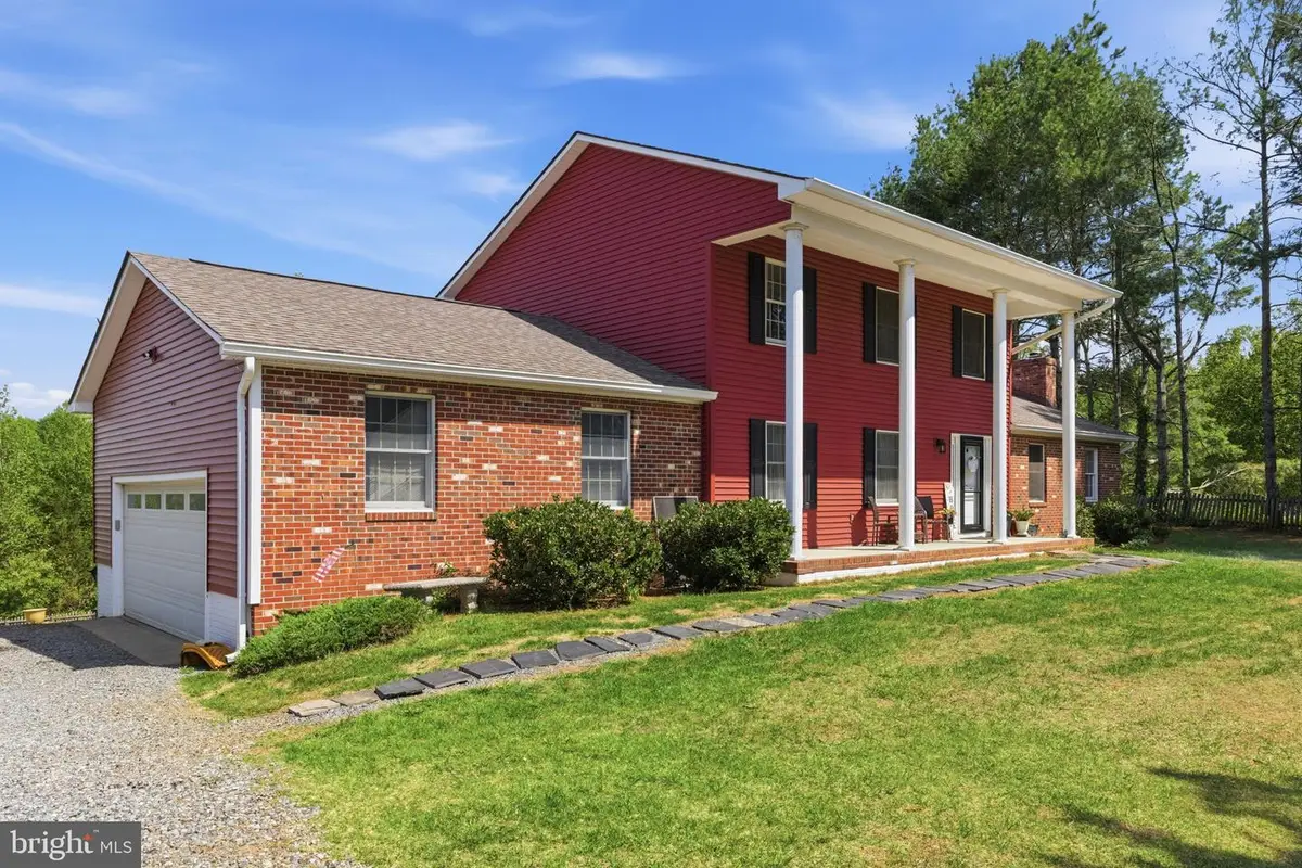 860 Hartwood Rd, Fredericksburg, VA 22406 - #1