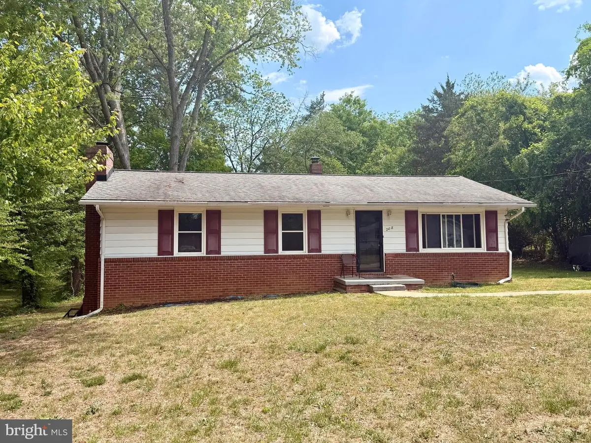 208 Pecan Ln, Fredericksburg, VA 22405 - #1