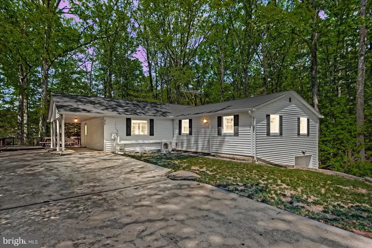37 Hope Rd, Stafford, VA 22554 - #1