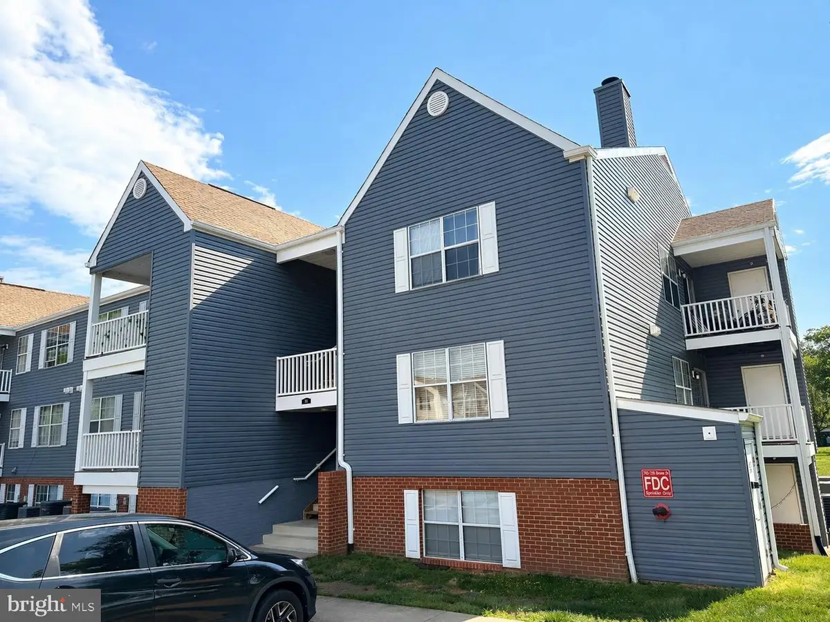 202 Dover Pl #202, Stafford, VA 22556 - #1
