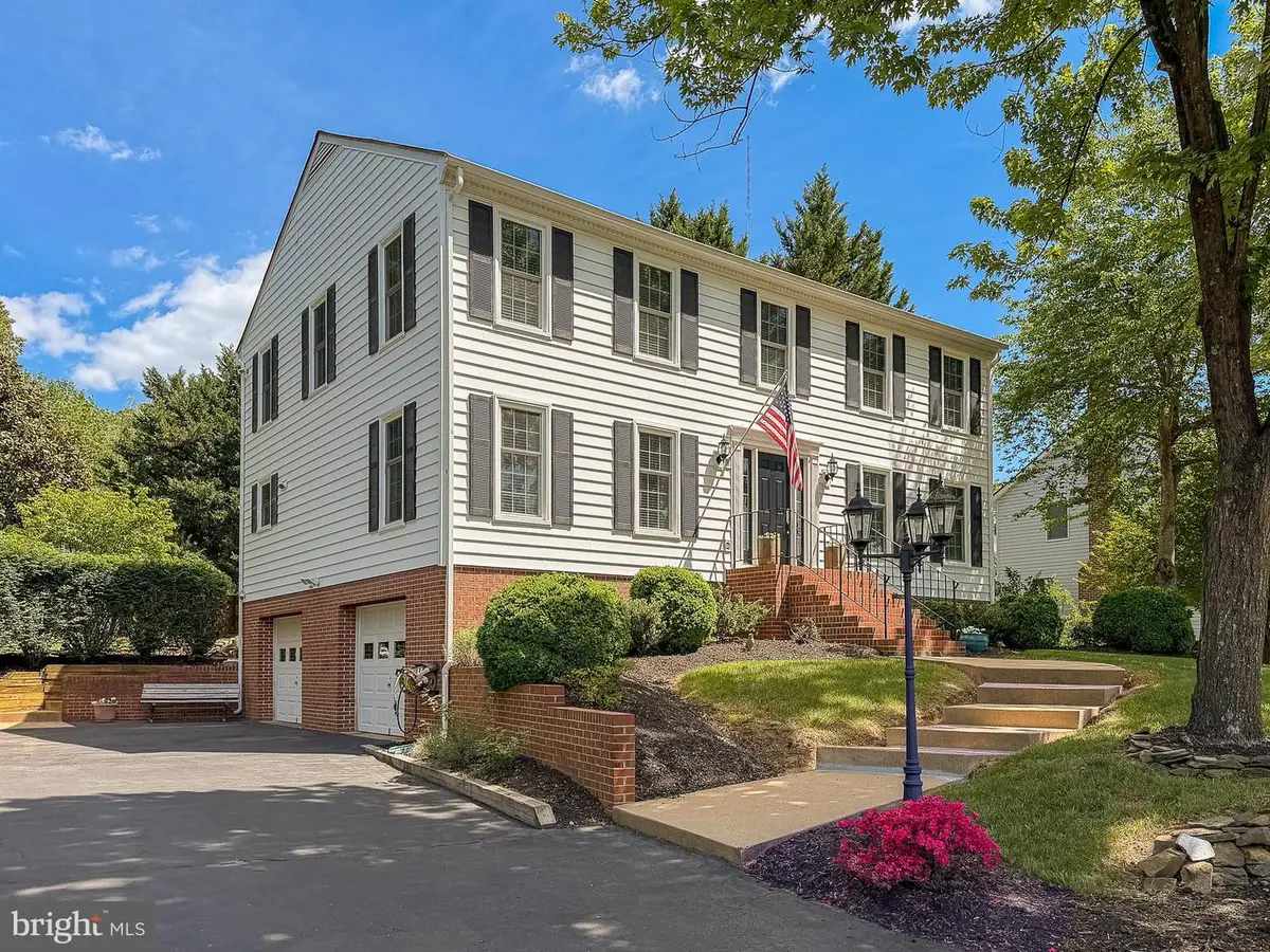 10 N Pointe Dr, Fredericksburg, VA 22405 - #1