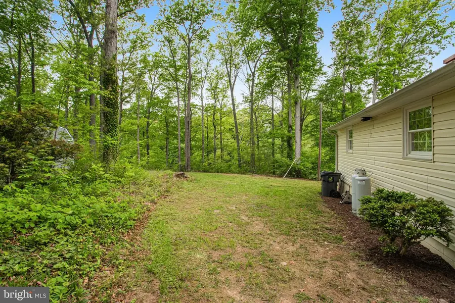 1047 Lakeview Dr, Stafford, VA 22556 - #3