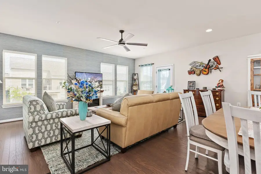 6036 Avery Point Dr, Fredericksburg, VA 22406 - #3