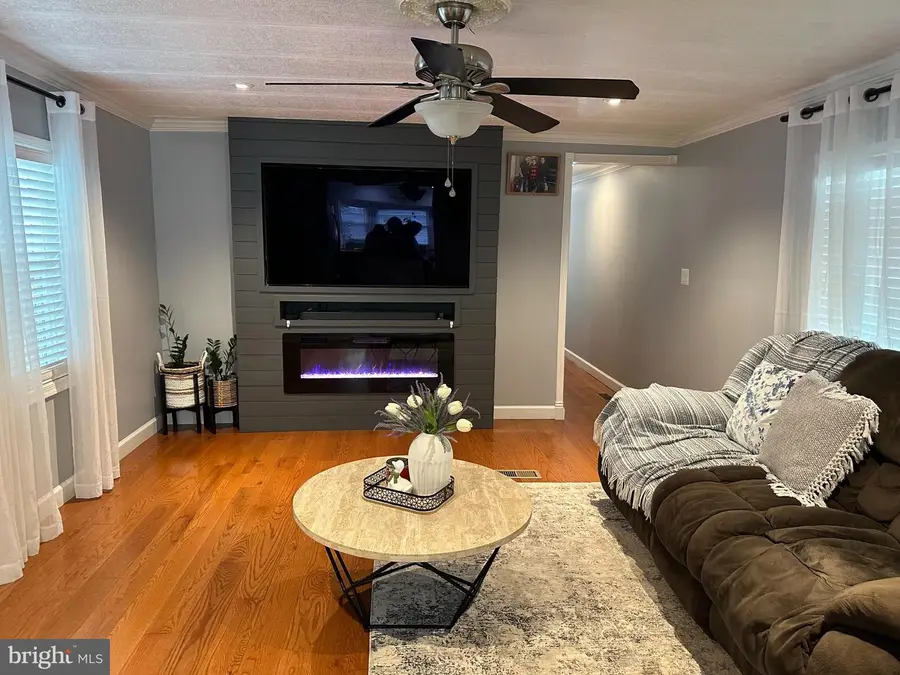 10 Renee Rd, Stafford, VA 22556 - #3