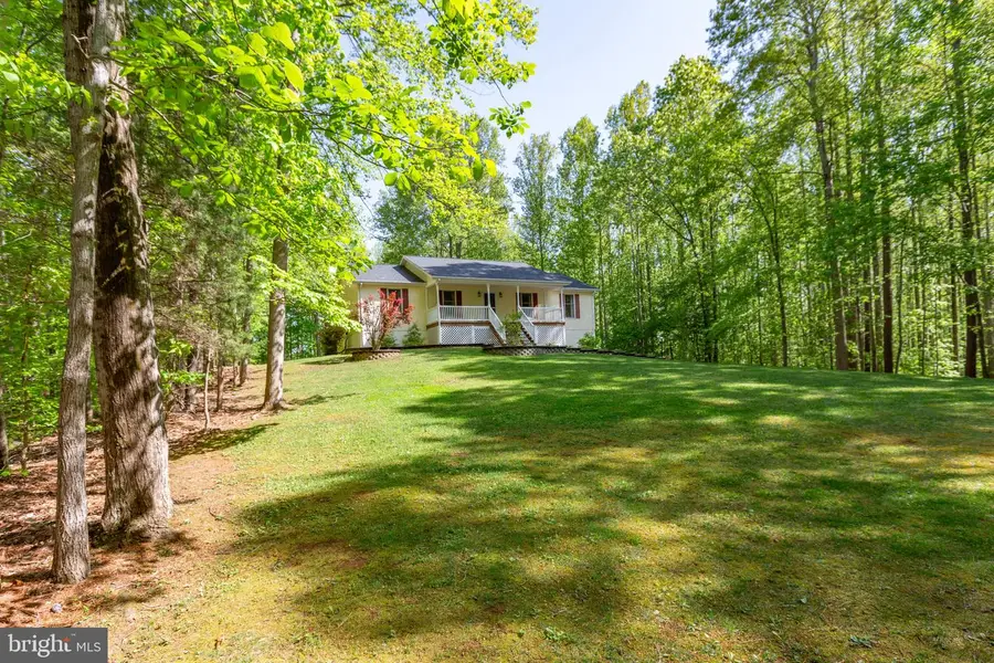 19 Cannon Knolls Dr, Fredericksburg, VA 22406 - #2