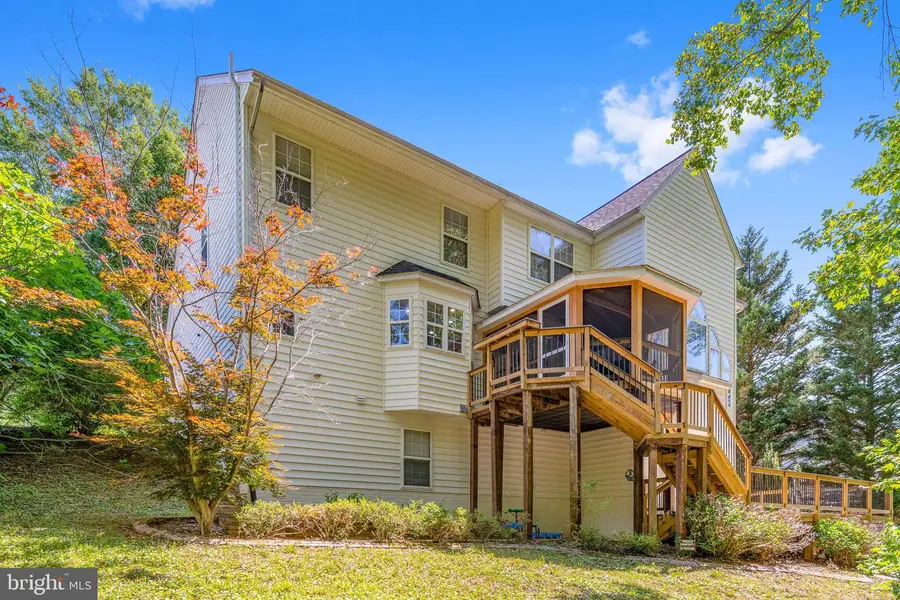 795 Winterberry Dr, Fredericksburg, VA 22405 - #2