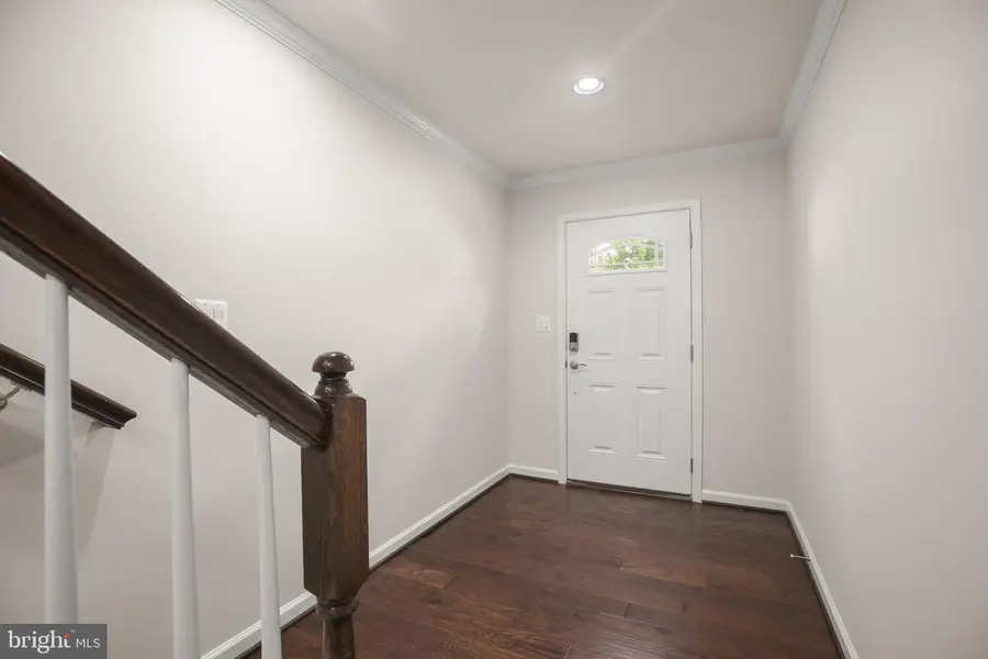 304 Tree Line Dr, Fredericksburg, VA 22405 - #2