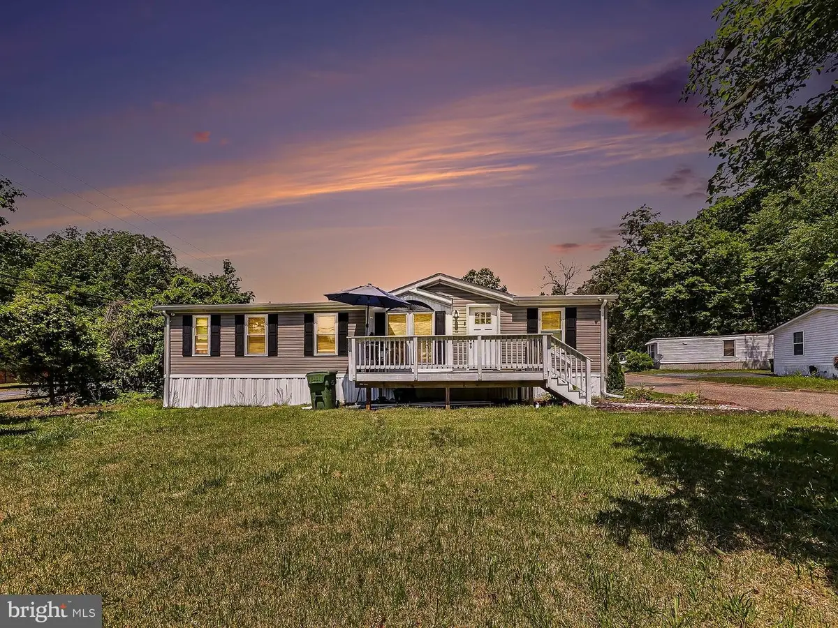 28 Castle Ct, Stafford, VA 22554 - #1