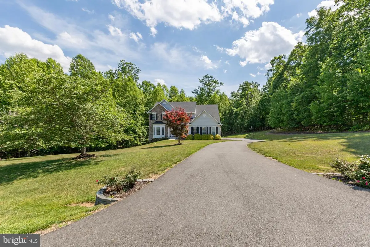 425 Gentle Breeze Cir, Fredericksburg, VA 22406 - #1