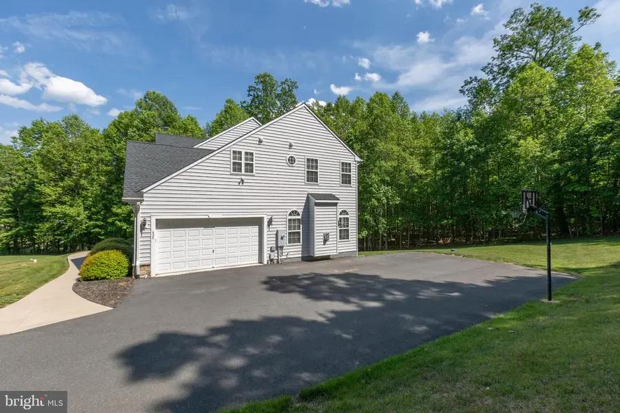 425 Gentle Breeze Cir, Fredericksburg, VA 22406 - #2